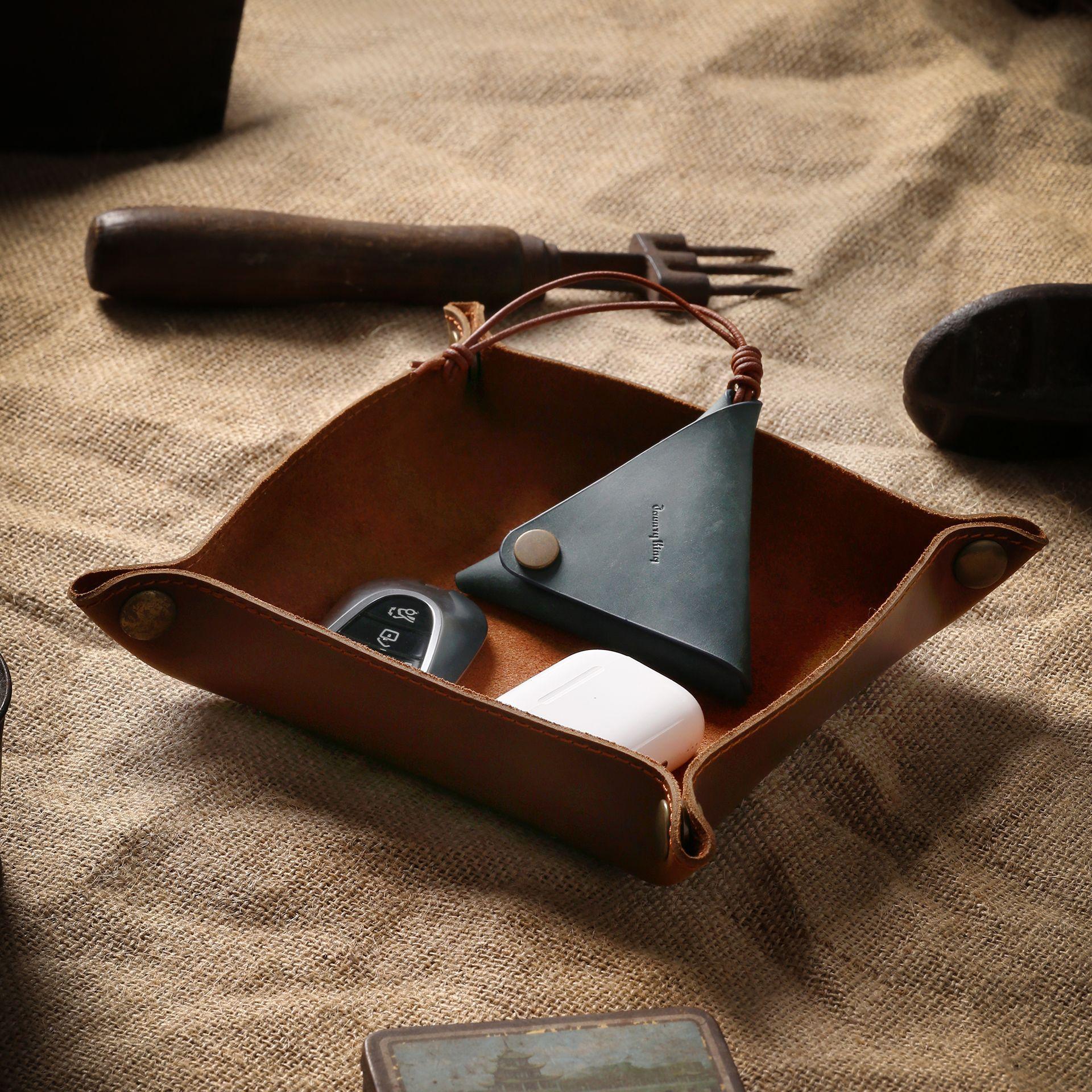 

First Layer Cowhide Entrance Table Coffee Table Key Sundries Storage Box Jewelry Finishing Tray Handmade Mad Horse Leather Tray темно-коричневого кольору
