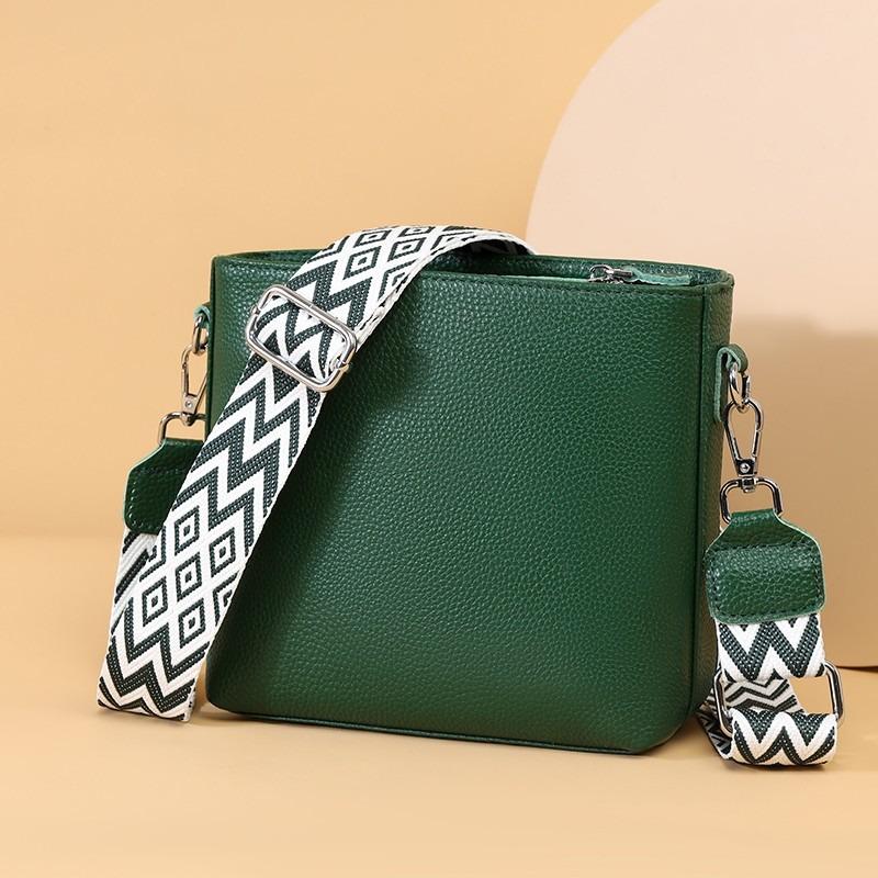Dámska taška z pravej kože Módna ležérna jednoramenná crossbody taška Hnedá kožená vrecovitá taška