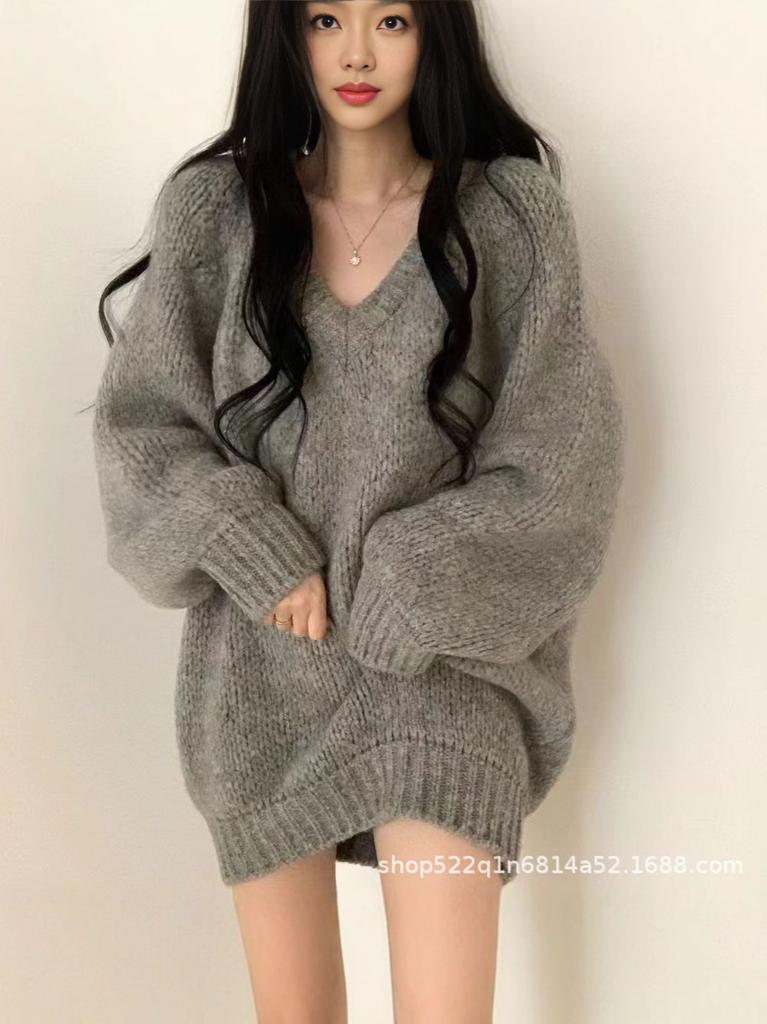 Retro V-neck Loose Knit Sweater for Women - Long Sleeve Mid-length