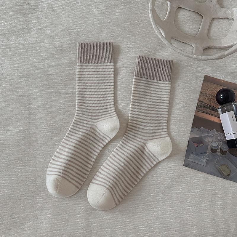 Women's Autumn and Winter Thick Style Warm Contrast Color Striped Wool Long Stack Socks