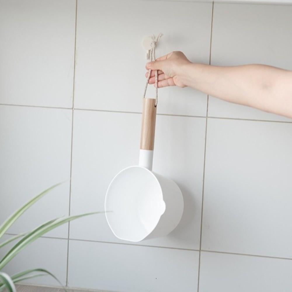 Durable Long Handle Water Scoop Plastic 1300ML Water Ladle Water Dipper Camping