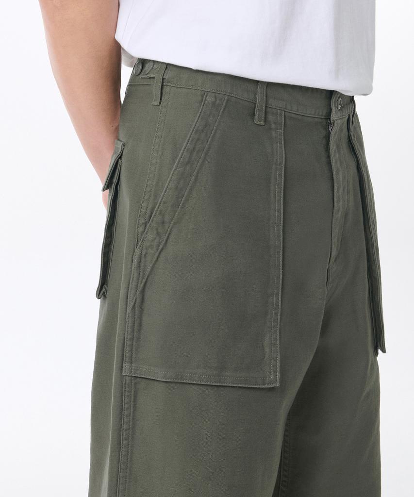 MUSINSA STANDARD Back Satin Bellows Pocket Fatigue Pants [Khaki]