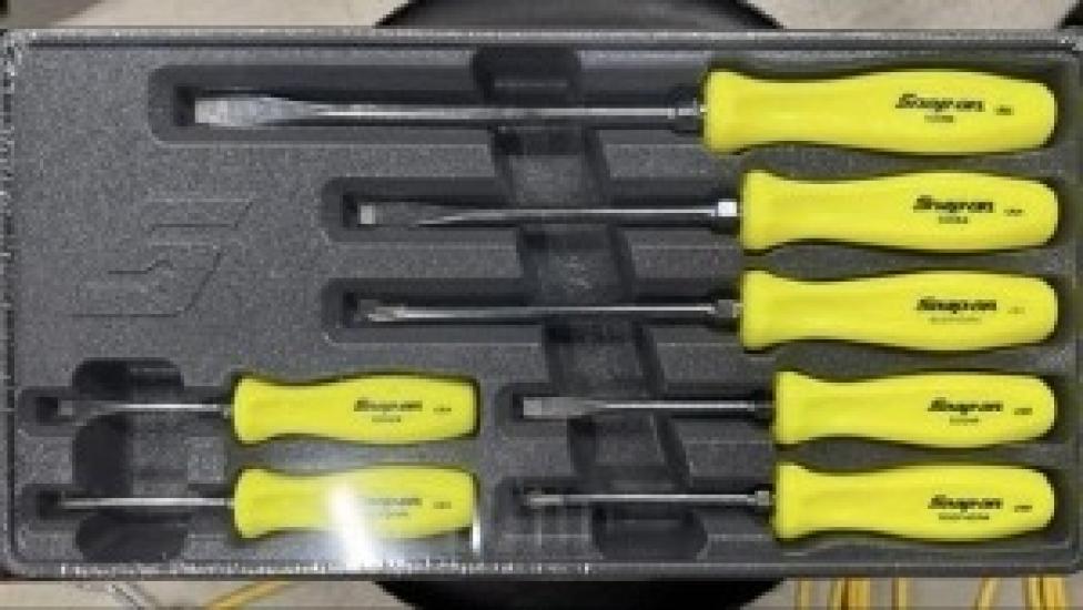 

Snap On Screwdriver Set, Combination 7 Pcs. Hi-viz HARD HANDLES SDDX70A NEW-JM