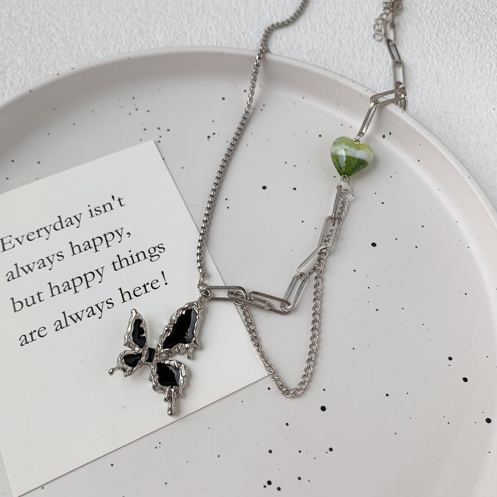 Vintage Butterfly Pendant Necklace Femininity Popular Ot Buckle Collarbone Chain Bracelet Set
