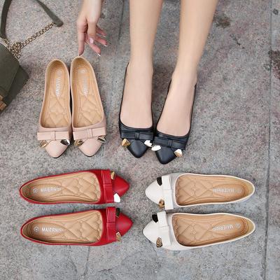Scarpe da donna a un piede Scarpe basse a punta con scollo basso Scarpe basse casual con fiore a farfalla Tacco basso Scarpe a fagiolo Taglia 46