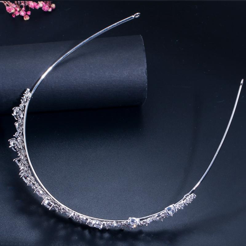 Hochwertige Funkelnde Zirkonia Romantische Braut Luxuriöse Blume Diadem Krone Hochzeit Brautjungfer CZ Haarschmuck Schmuck