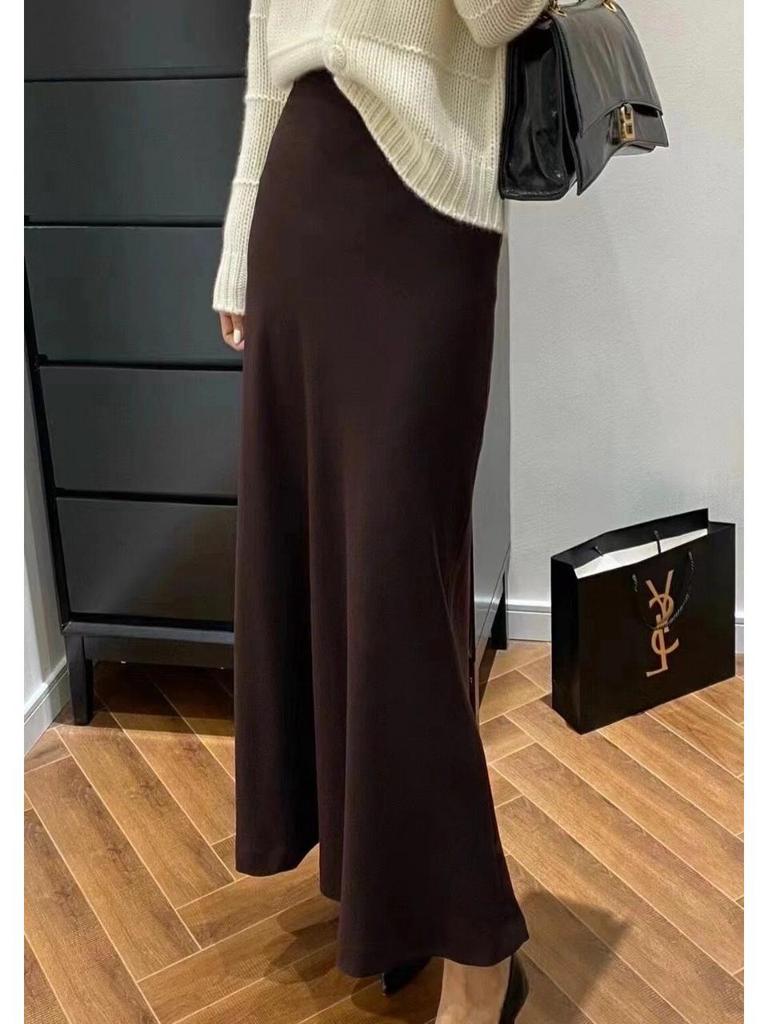 Elegant Fishtail Skirt: Velvet, Warm, Age-Reducing, Versatile