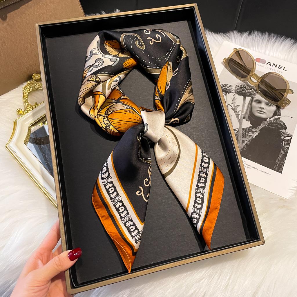 Nouveau 70*70 cm soie Satin cheveux écharpe femmes mouchoir imprimé femme tête carrée Bandana petit cou silencieux Hijab dame fille