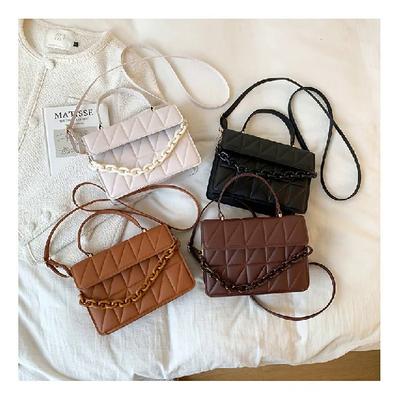 Pevné kostkované crossbody kabelky pro ženy, módní taška přes rameno s dekorem řetízku Dámská kabelka pro každodenní nošení