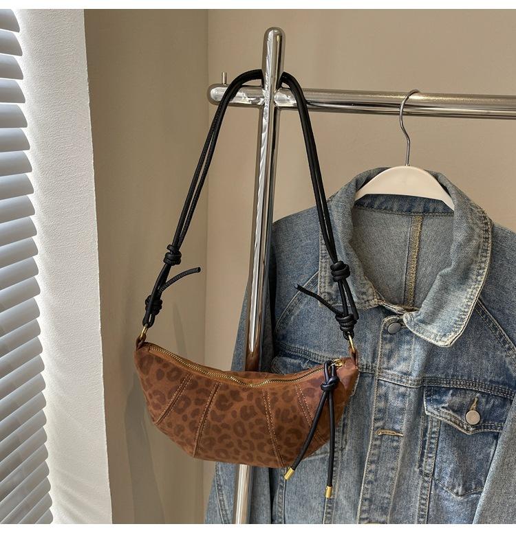Retro neue Tasche Umhängetasche Schultertasche Student große Kapazität einfache Freizeittasche schöne Knödeltasche