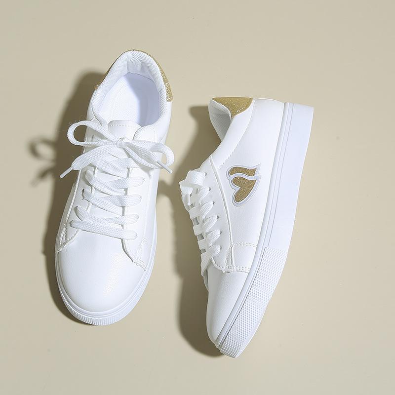 Spring, summer, autumn and winter new board shoes middle school students shoes love low-top round head lace-up