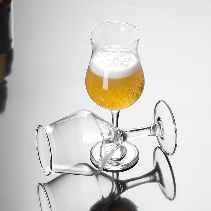 High-Stemmed Exquisite Transparent Wine Glasses for Hotel and Bar Use