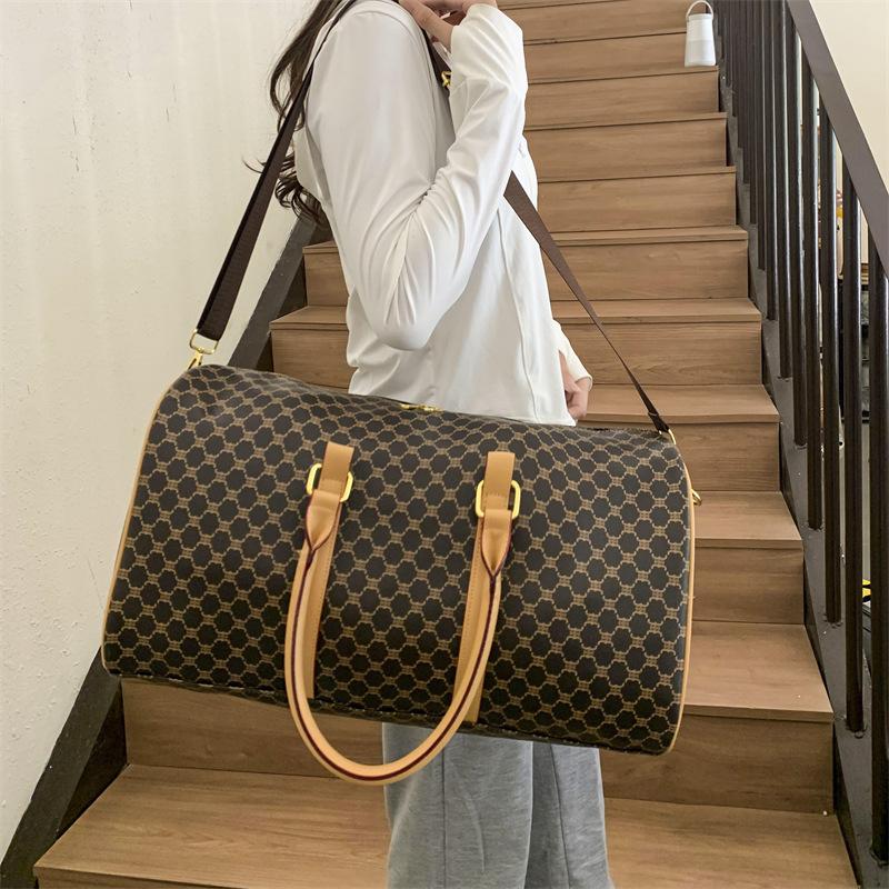 Men's and Women's Short-distance Travel Bags with Large Capacity, Fashionable, Simple and Elegant, PU Waterproof and Casual Luggage Bags