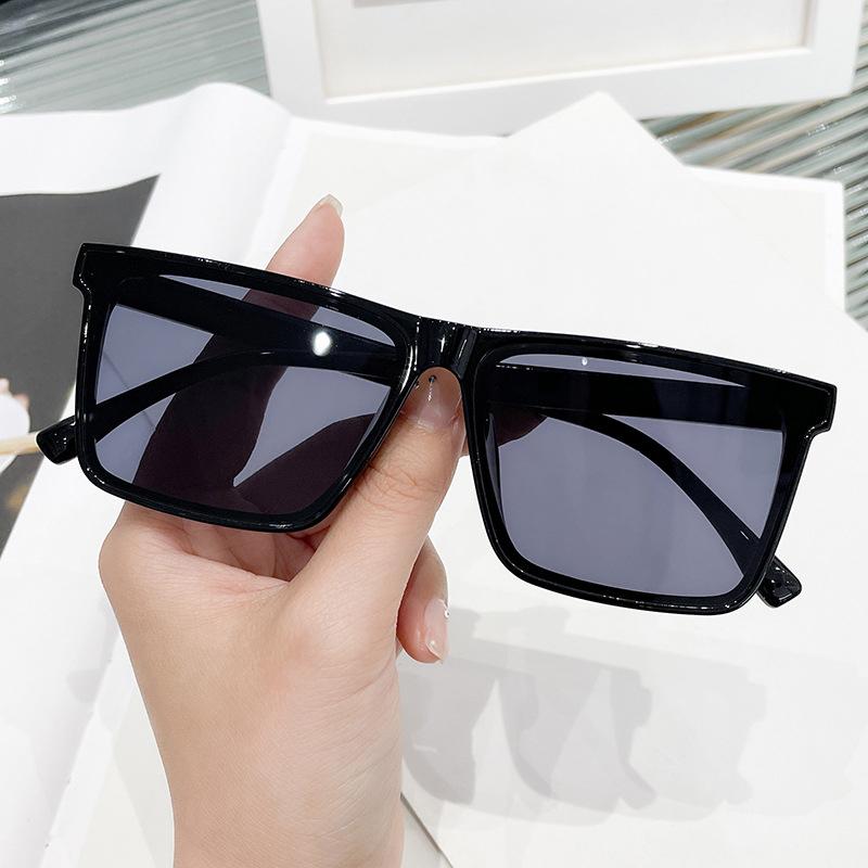 New Arrival Square Sunglasses Large Frame Retro Vintage Style Men Women Outdoor Fashion Accessories