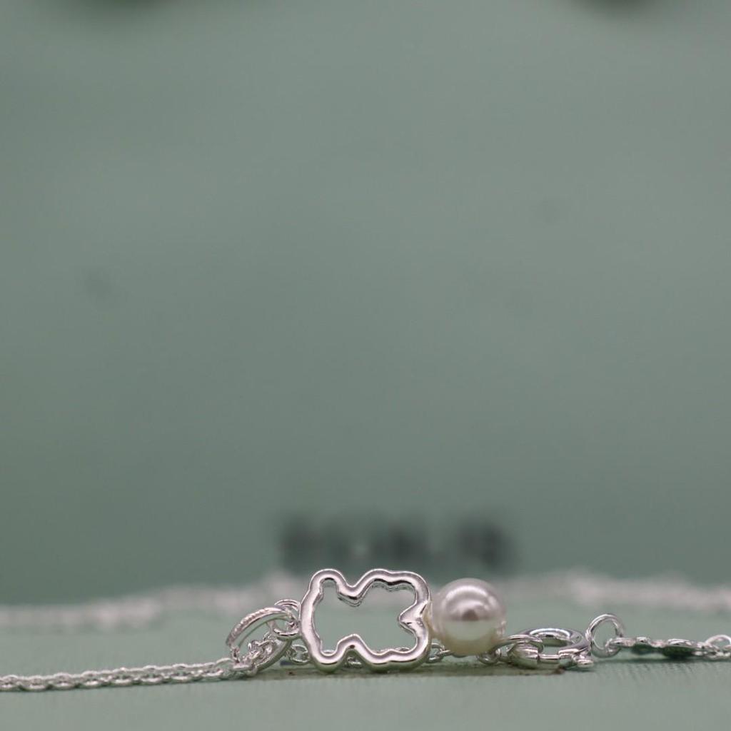 Elegancki europejsko-amerykański naszyjnik z niedźwiedziem ze srebra S925 i słodkowodnej perły – wszechstronna biżuteria walentynkowa