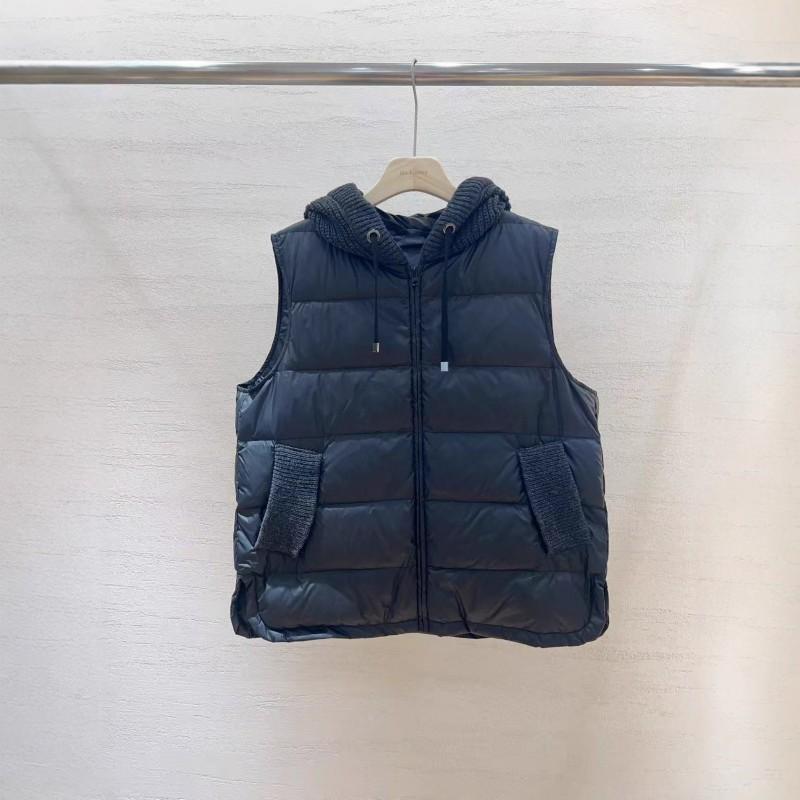 Womens Lightweight Hooded Down Vest Winter Warm Loose Fit Short Puffer Sleeveless Jacket Casual Daily Wear