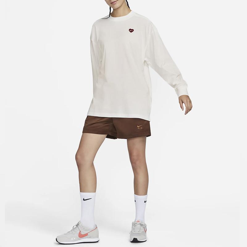 Nike Sportswear Essential Vintage Heart Embroidery Graphic Loose Fit Crew Neck Long Sleeve T-Shirt Women Tops White FD9933-133
