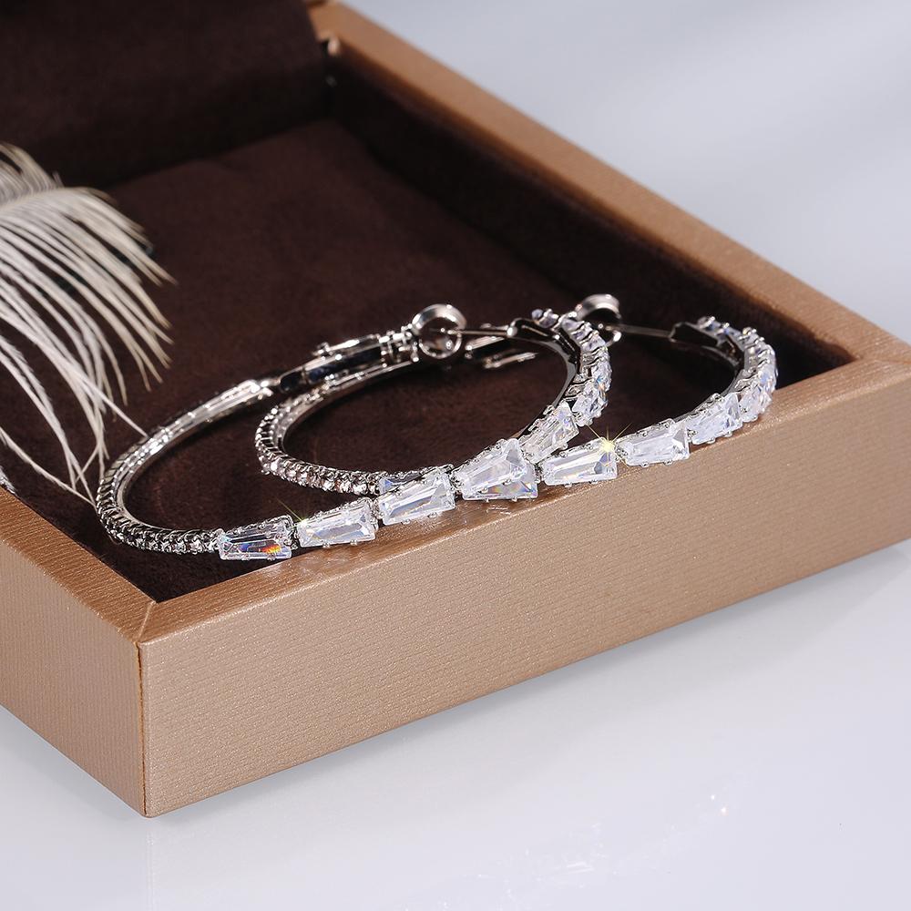 Huitan Full Shiny CZ Hoop Earrings Women Stylish Girl Party Newly-design Big Loop Earring Trendy Accessories Luxury Gift