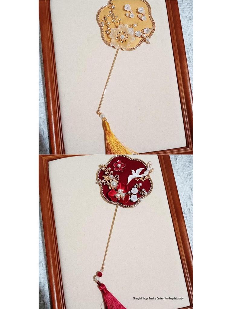 Chinese Style Wedding Photo Props: Bride & Bridesmaid Mini Fan