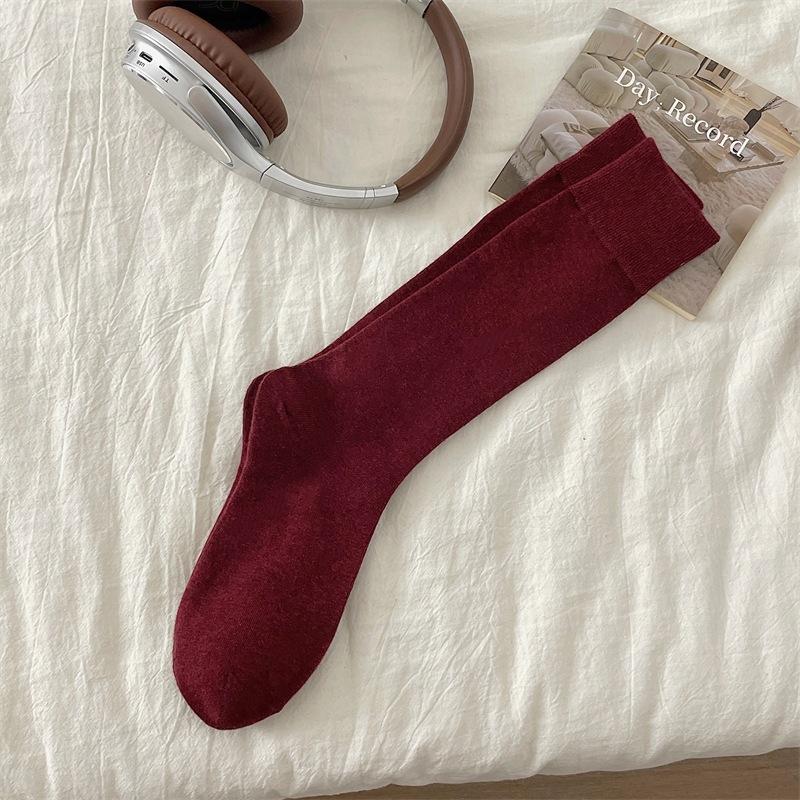 Female Autumn and Winter New Cotton Solid Color College Wind Calf Pile Socks