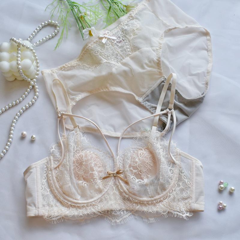 French sexy lace underwear women's big breasts show small and thin styles, and the sub-breasts are anti-sagging soft steel ring bra cover set.