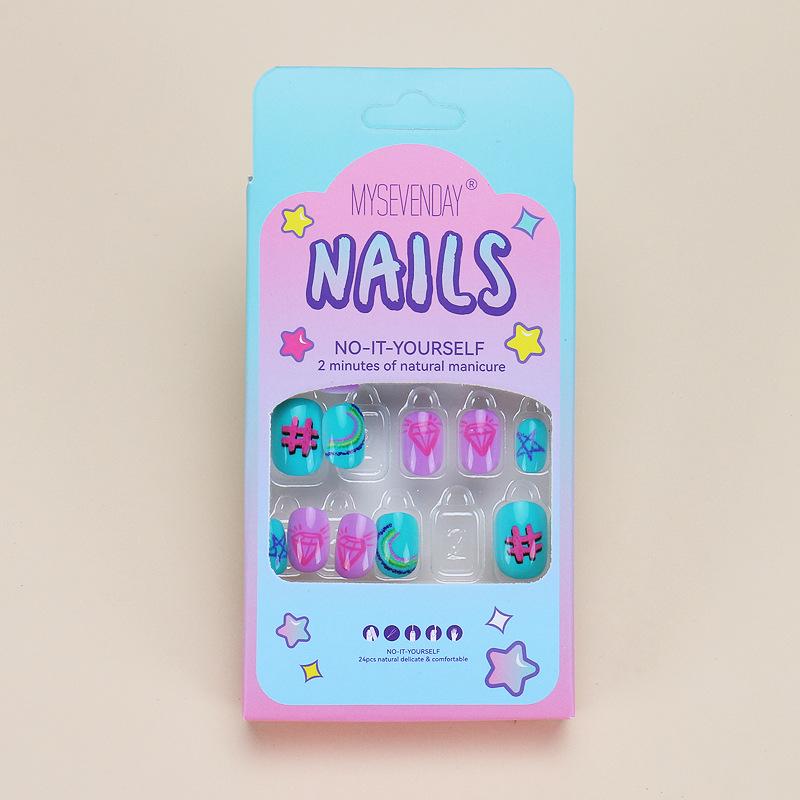 

Children s Love Heart & Flower Nail Art Set: 24 Colorful Removable False Nails for Girls UV Gel Set