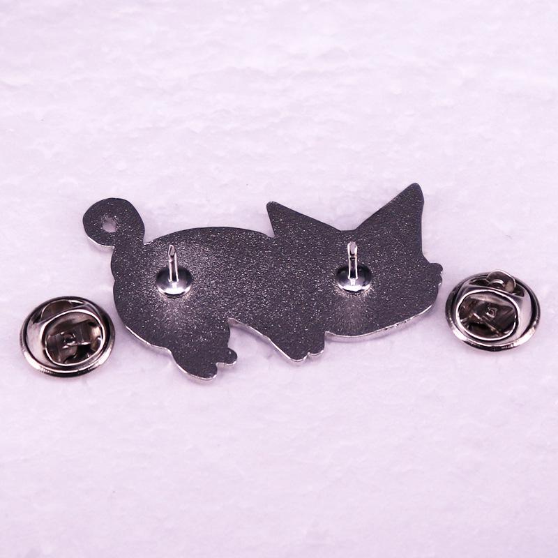 Cute Cat Skull Brooch: Meow Emblem