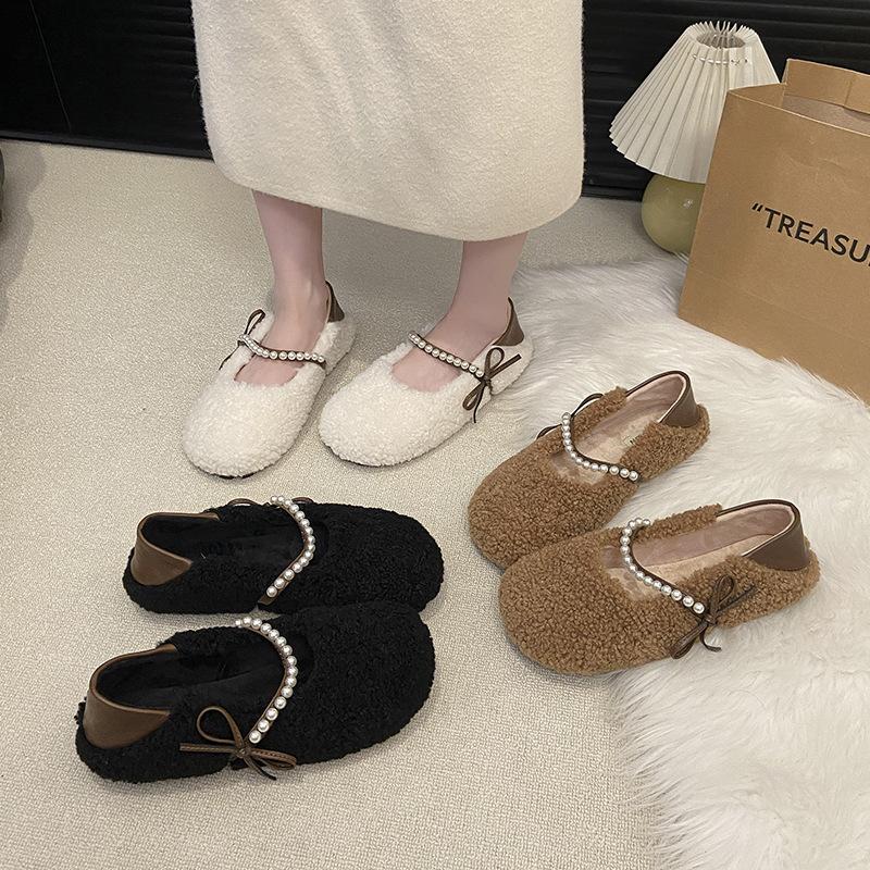 Mao Mao Shoes Women's Winter New Wear Flat-bottomed Pearl Decoration 2025 Korean Version Doudou Shoes One-pedal Fairy Ladyshoes