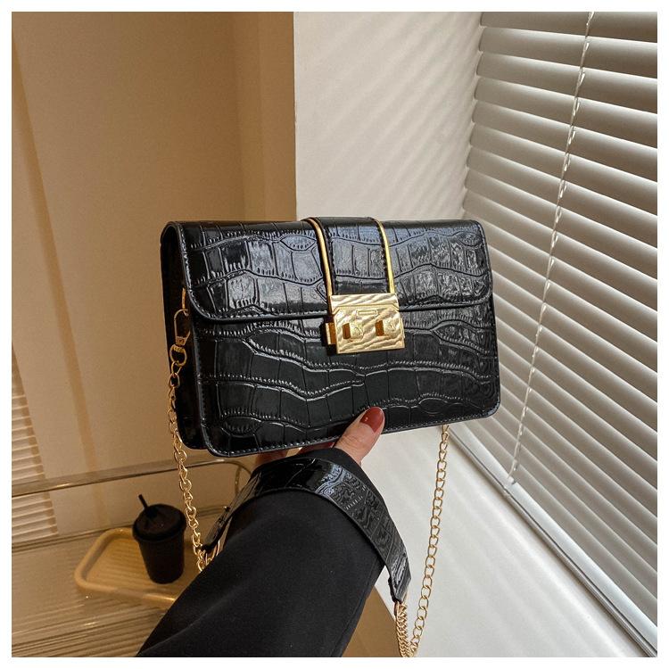 

Premium texture small bag women s summer versatile 2024 new trendy niche ins shoulder messenger bag women s fashion bag чорний