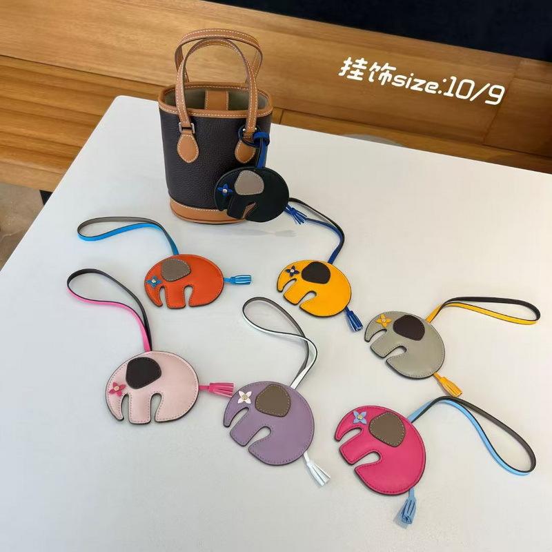 New Color Matching Cute Baby Elephant Elephant Bag Small Holding Decoration Exquisite Cartoon Pendant