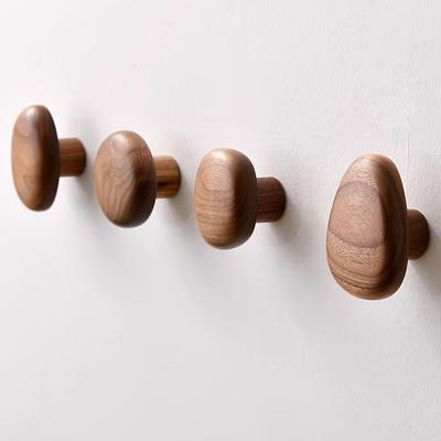 4 tk Komplekt Pähklipuu/Pöögi Puidust Seinale Kinnitatav Riidepuu, Moodne Käsitööna Valmistatud Puidust Hanger Seljakottidele, Rätikutele, Mütsidele - Tugev Seinale Kinnitatav Riidehoidja
