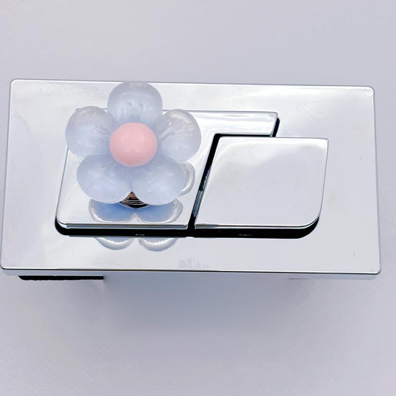 

Flower Shape Toilet Presser Self-Adhesive Toilet Press Button Nail Protector Toilet Lid Handle Tank Flush Button синій