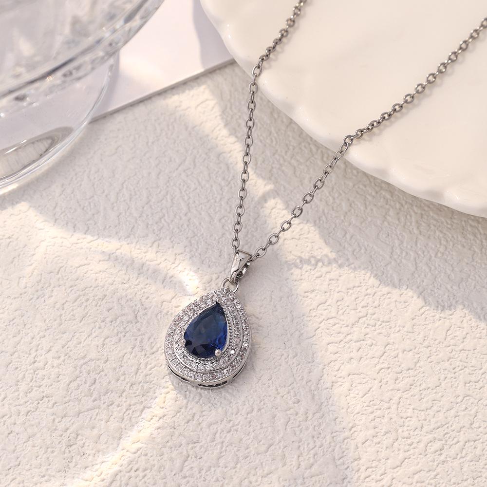 Women's Luxury Titanium Steel Pendant Clavicle & Long Sweater Necklace - Niche Design