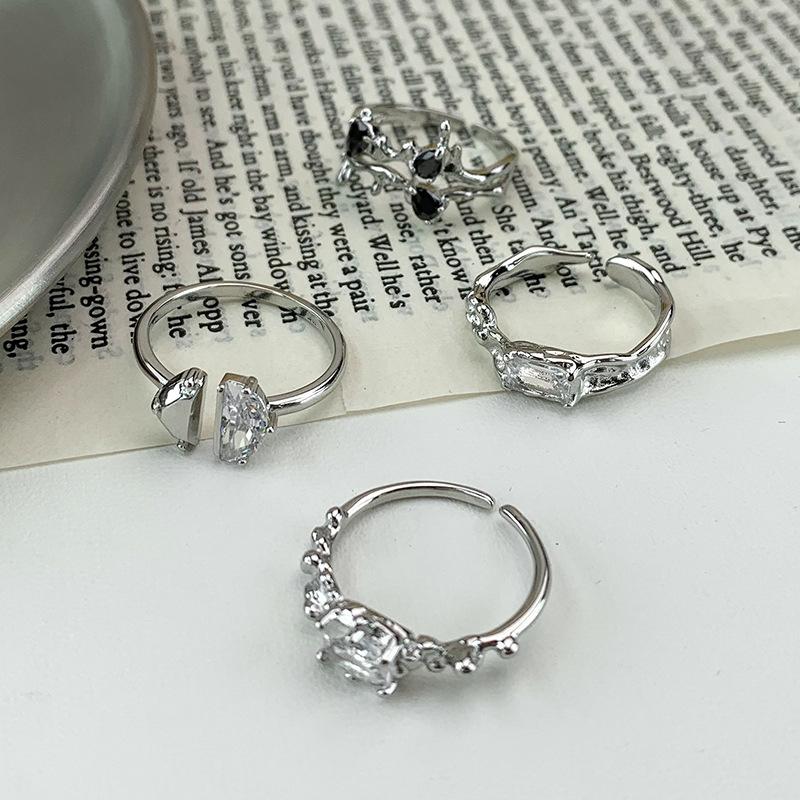 Light Luxury Women'S Niche Design Sense, High Sense, Exquisite Cold Wind, Diamond-Encrusted Zir*****Pen Ring Set, French Style