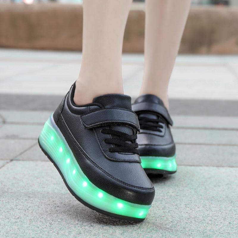 Four-wheeled new runaway shoes, beginner roller skates, children's and adolescents' wheel shoes, LED charging, luminous shoes