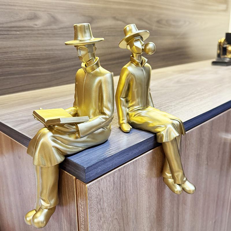 European Style Figure Sculpture Contemplative Ornament, Statue, Resin, Decoration, Bookcase and Wine Cabinet Decoration