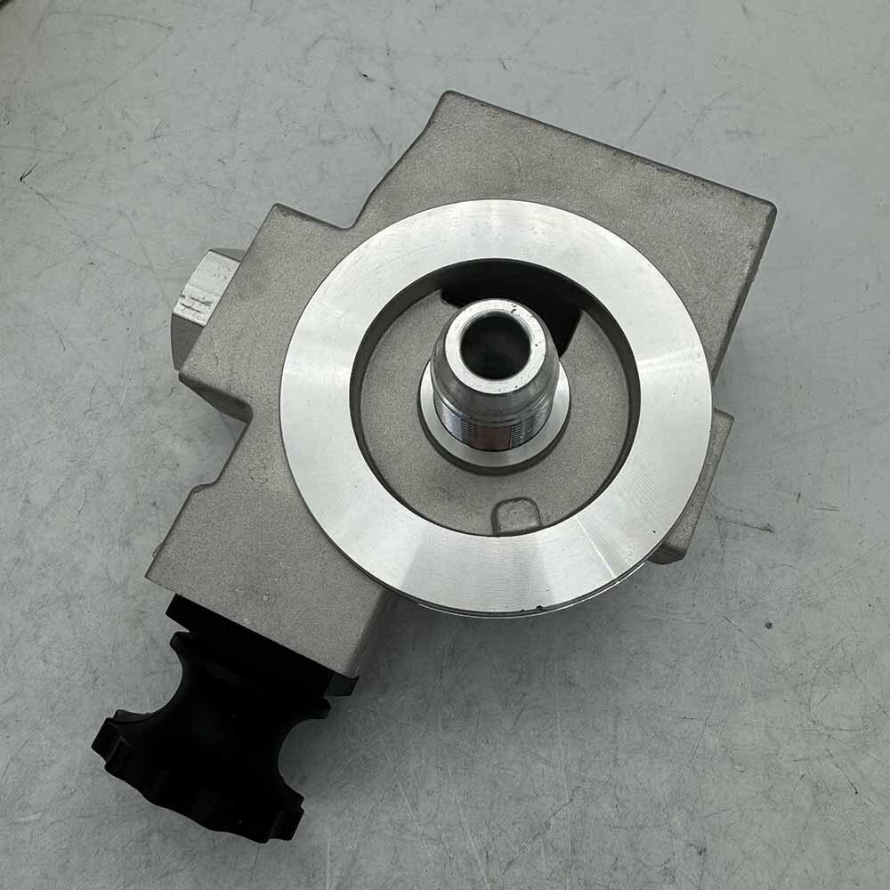 High quality New For 3975404 Excavator QSB6.7 Engine Fuel Filter Head 6754-71-7200 FS19732 396398100 Priming pump Filter Head
