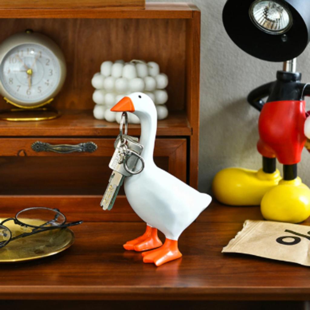 1pc Magnetic Goose Key chain home decoration sculpture office desk decoration resin goose duck sculpture tool rack home