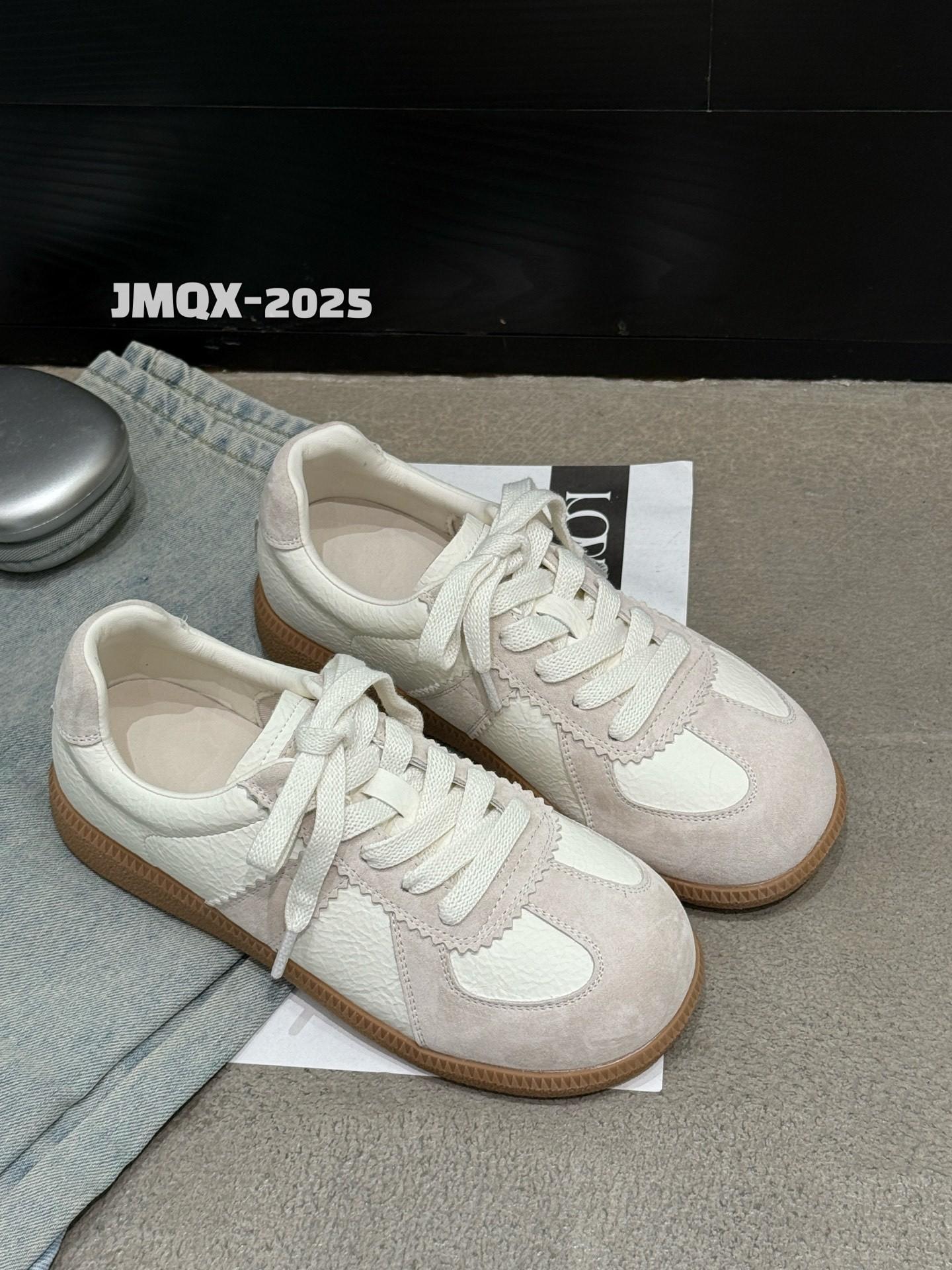 

Leather women s spring new soft-soled casual sports shoes versatile doll head board shoes tide 35