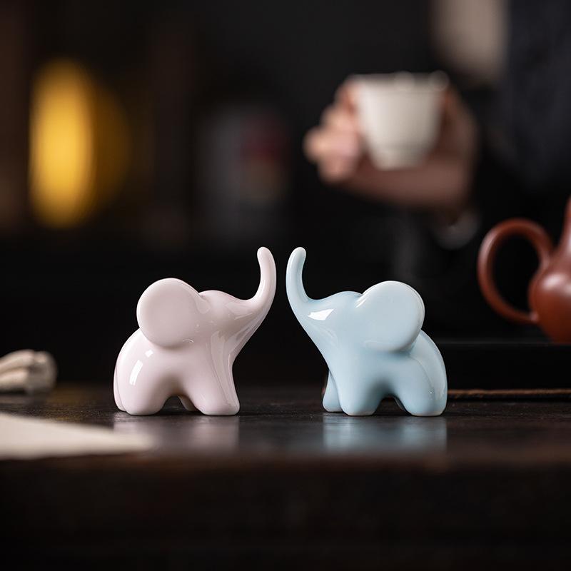 Mini Elephant Ceramic Ornament Cute Desktop Decor Gift for Girlfriend Home Office Collectible Figurine Home Decor