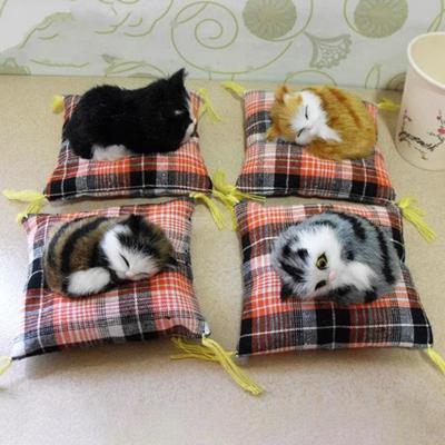 Simulazione Gatto Bambola Peluche Mini Realistico Gattini Addormentati su Stuoia Figurina