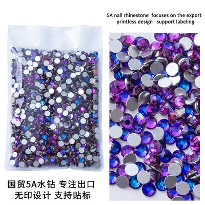 Dizajn nechtov – Kamienky a ozdoby na nechty