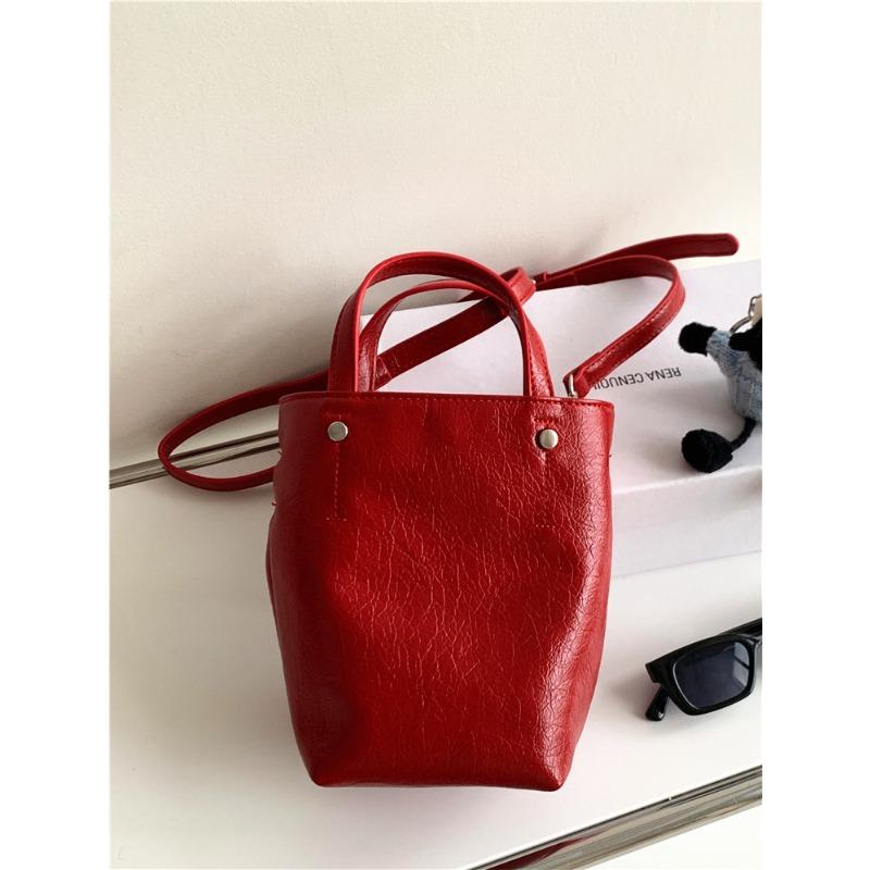 

Soft leather bucket bag Crossbody large capacity handbag high sense fashion versatile shoulder cylinder bag women красный