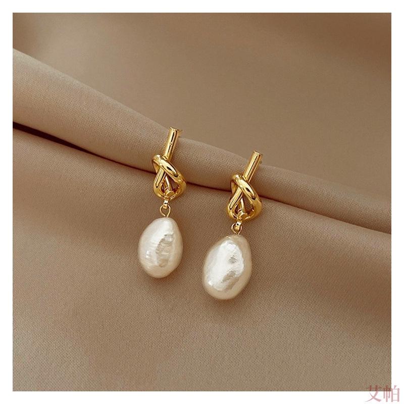 

2024 Trend: French Baroque Pearl Bow Stud Earrings for Women RHA203