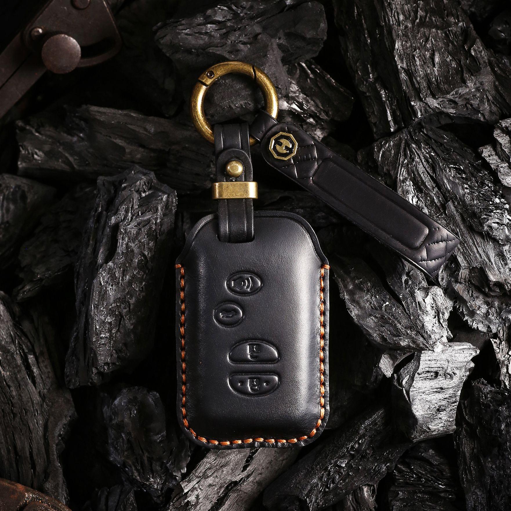 

Retro Leather Key Cover for Toyota Prado and Camry синій
