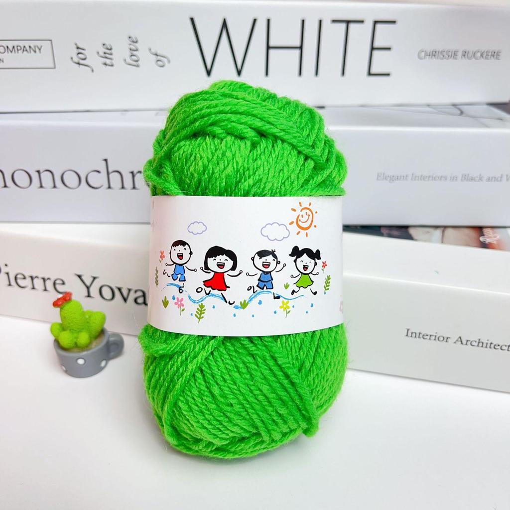 12 Kolorowych Kłębków Włóczki dla Dziecięcych Projektów DIY i Tkackich