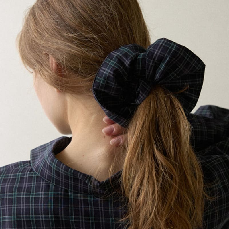 opendoor studio check scrunch burgundy