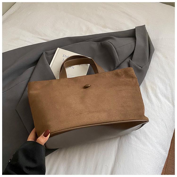 

Корейская версия сумки-тоут с провисанием женская 2025 новая ленивая ретро-сумка большой вместимости для работы, поездок, ручная сумка, тренд коричневый