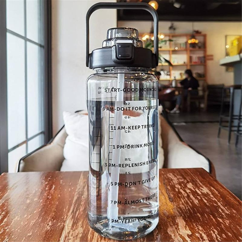 2000ml velkokapacitní plastová láhev na vodu s brčkem | Prémiový plastový kelímek pro venkovní kempování a hydrataci