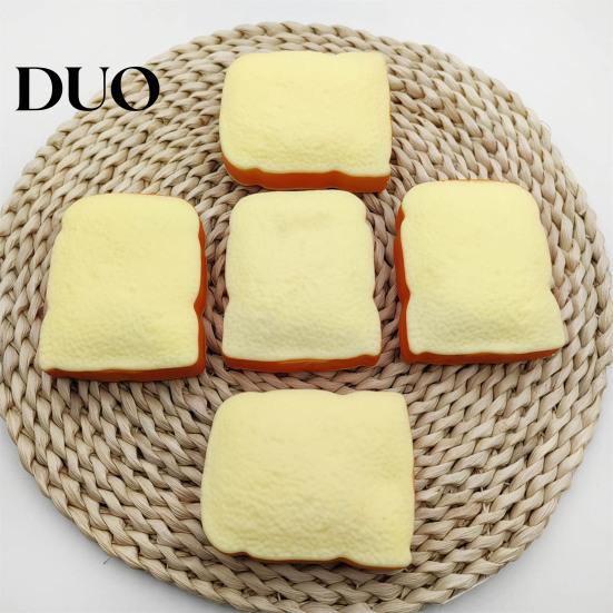 Portable Stress Toy 1/2Pcs Simulated Toast Relief Toy, Sliced Bread Squeeze Sensory Soft Stretchy Fake Food Fidget for Kids Teens Adults Hand